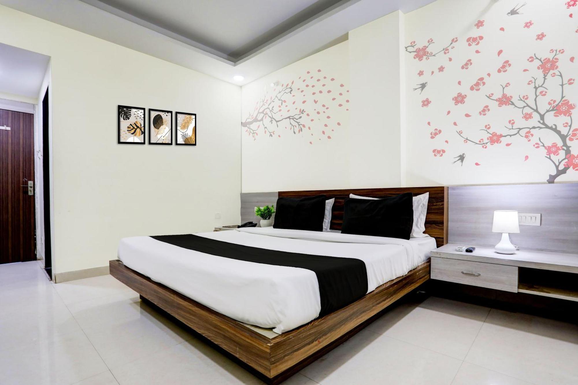 Super Townhouse Hoshangabad Road Near Aashima Mall Samarda Kaliāsot エクステリア 写真