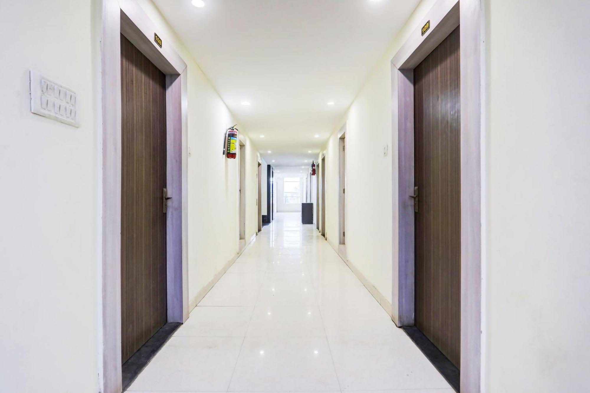 Super Townhouse Hoshangabad Road Near Aashima Mall Samarda Kaliāsot エクステリア 写真