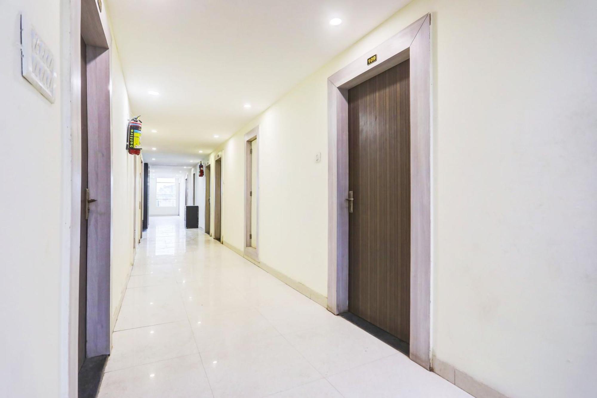 Super Townhouse Hoshangabad Road Near Aashima Mall Samarda Kaliāsot エクステリア 写真