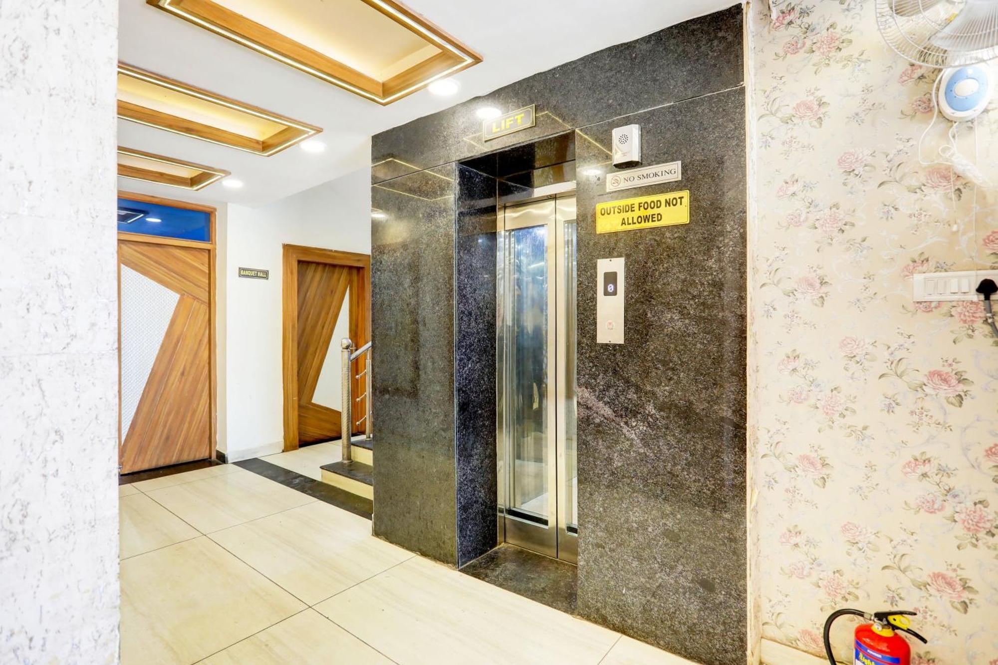 Super Townhouse Hoshangabad Road Near Aashima Mall Samarda Kaliāsot エクステリア 写真